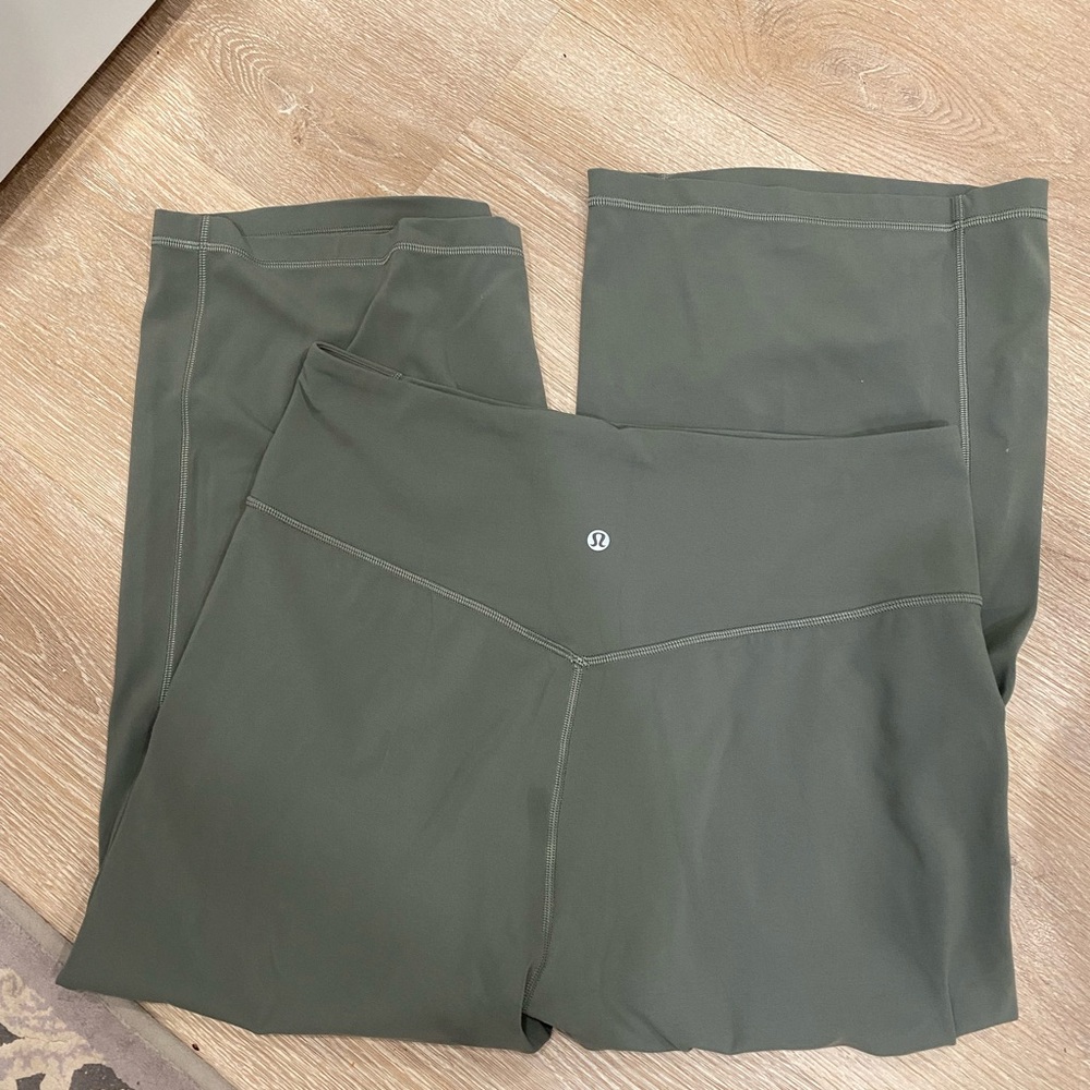 Lululemon Wide Leg Crop Leggings